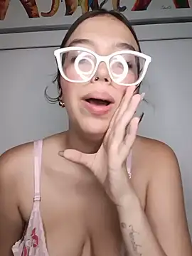Snapshot of Kitty_Loveee chatting on 07.16.26 Kitty Loveee online show from 07.16.26