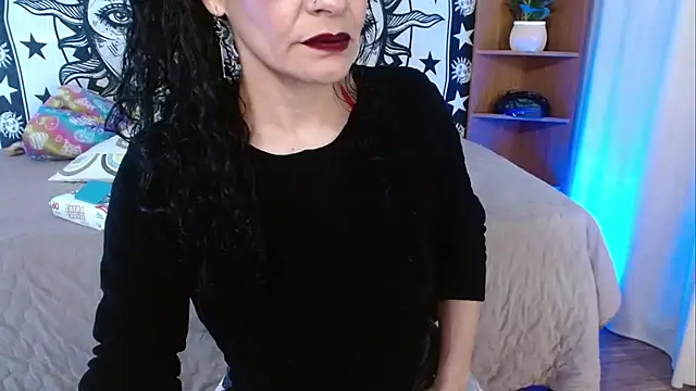 Snapshot of _Alexandra_Jones chatting on 07.18.26 Alexandra Jones online show from 07.18.26