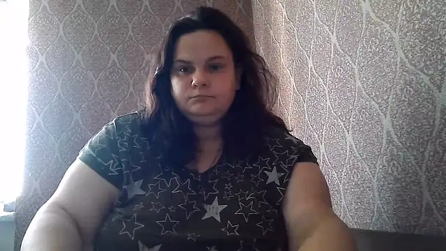 Snapshot of DollyGersonn chatting on 06.13.26 DollyGersonn online show from 06.13.26