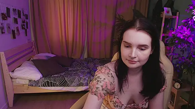 Snapshot of Kristen_Bellle chatting on 04.06.26 Kristen Bellle online show from 04.06.26