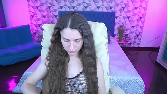LittleJulii online show from 04.19.26