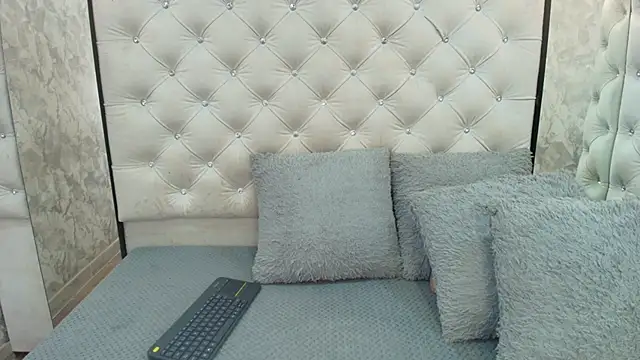LadyMiax online show from 07.11.26