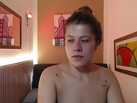 Moonna linnda online show from 03.24.26