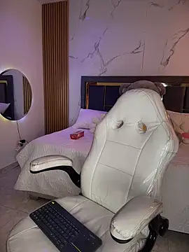 Babyzoee  online show from 04.09.26