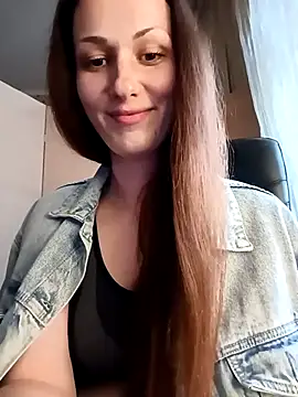 LunaCrystall online show from 04.04.26