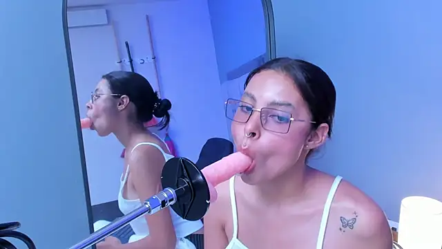 Lia owenss online show from 03.21.26