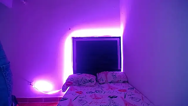 miavalentina05 online show from 03.12.26