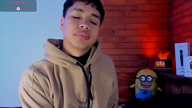 Lee Colee online show from 04.11.26