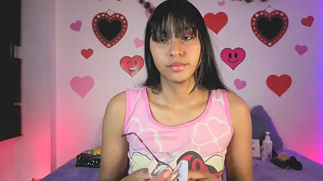 PaulaCutexs online show from 03.15.26