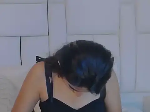 AnnieDesire online show from 06.04.26