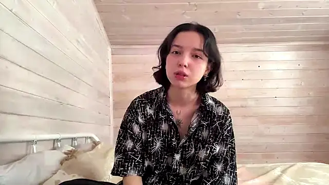 KateMiragee online show from 03.24.26