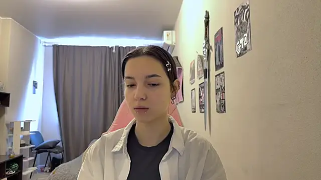 KateMiragee online show from 05.18.26