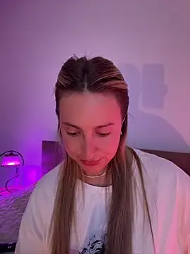 EvaRyen  online show from 06.18.26