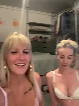 AtomBlondy online show from 06.10.26