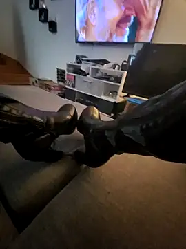 bootslove1 online show from 04.03.26