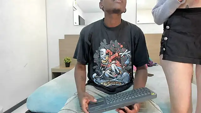 Ebony N Blonde online show from 05.02.26