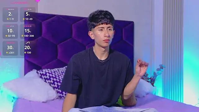 Snapshot of AndyJustgame_ chatting on 05.25.26 AndyJustgame online show from 05.25.26