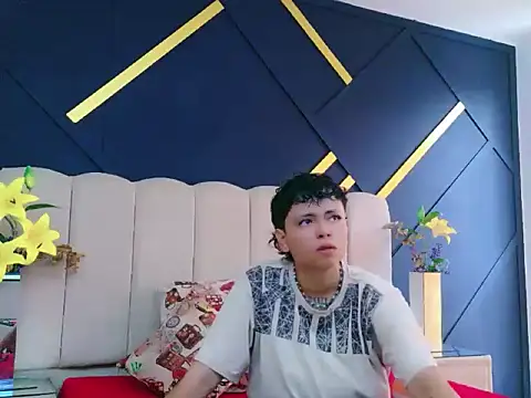 NikiEvanz online show from 04.24.26