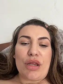 SweetCurvess online show from 04.18.26