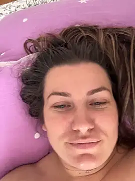 SweetCurvess online show from 04.28.26