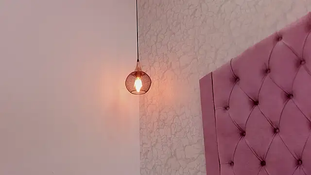 saraa joness  online show from 03.21.26