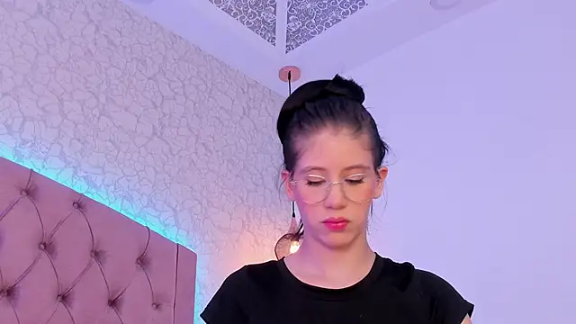saraa joness  online show from 06.01.26