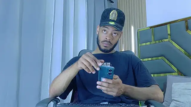 Oliver bigblack cock online show from 03.22.26