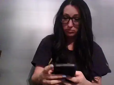 TheVictoriaWolf online show from 04.07.26