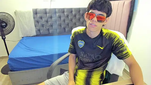 Josy 11 online show from 03.13.26