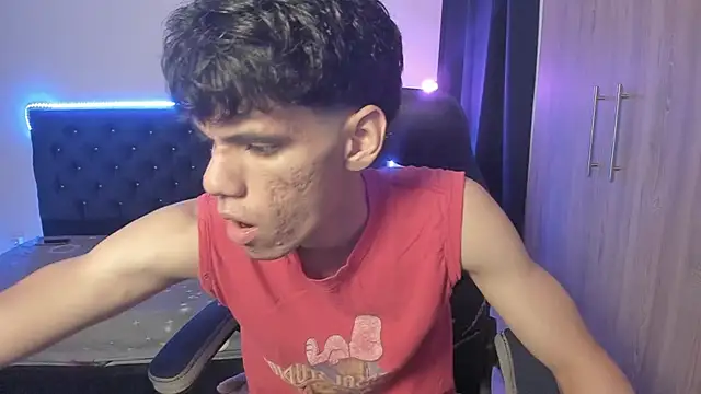 Josy 11 online show from 04.11.26