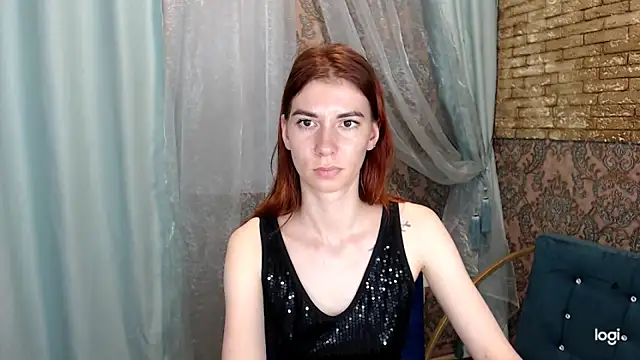 Snapshot of NellyRedHot chatting on 04.11.26 NellyRedHot online show from 04.11.26