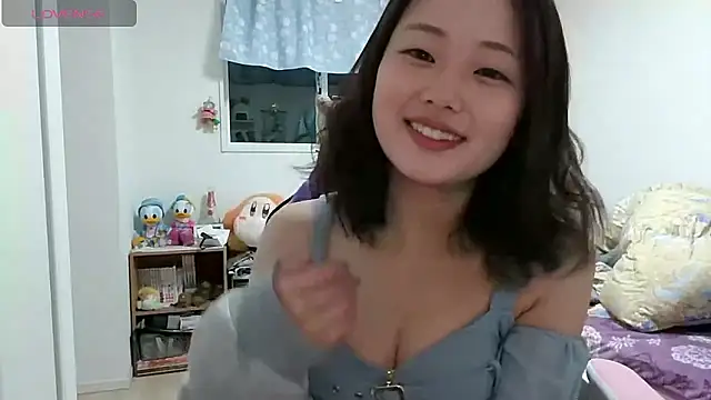MoMochan jp online show from 05.09.26