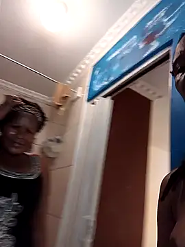 Snapshot of midsized71 chatting on 03.12.26 midsized71 online show from 03.12.26