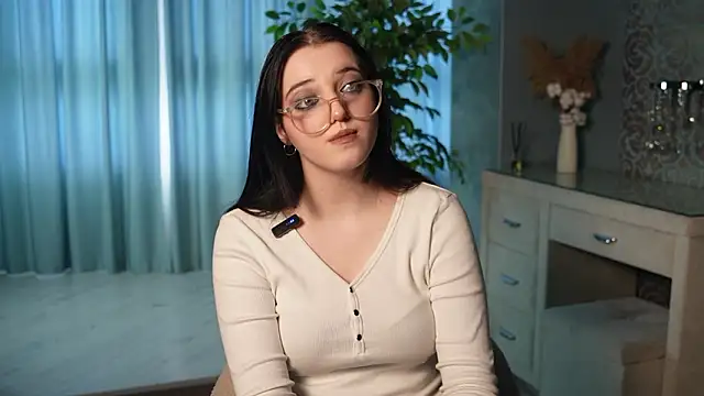 AnnabelScalia online show from 03.13.26