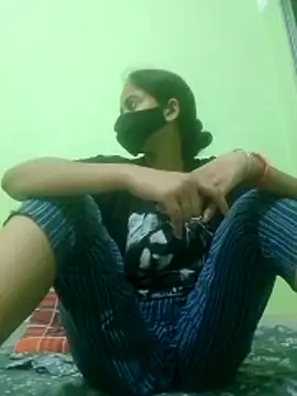 Snapshot of nidhiyadav00 chatting on 04.18.26 nidhiyadav00 online show from 04.18.26