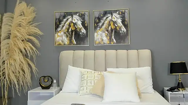 VaniaRouse online show from 03.29.26