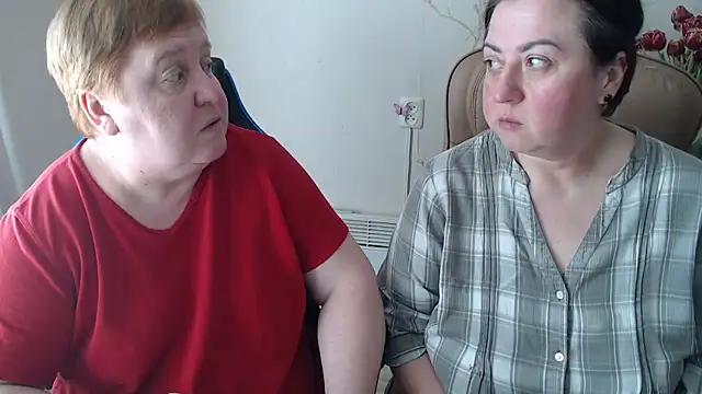 Snapshot of Lindy-Jeanie chatting on 03.14.26 Lindy-Jeanie online show from 03.14.26