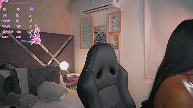 Naomi-Gray online show from 06.05.26