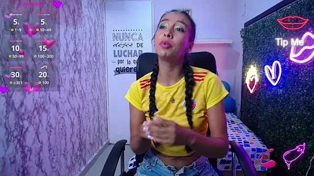 sandra petite19 online show from 07.04.26