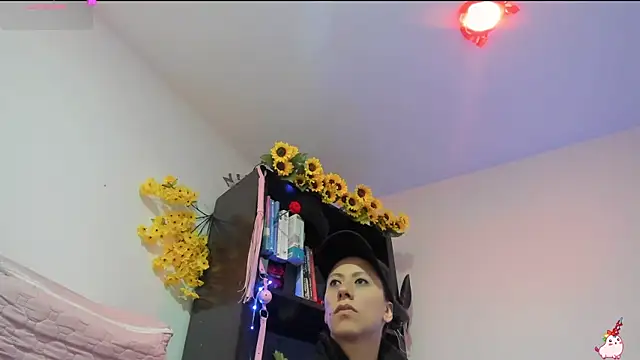 Snapshot of ItsAmara chatting on 06.10.26 ItsAmara online show from 06.10.26