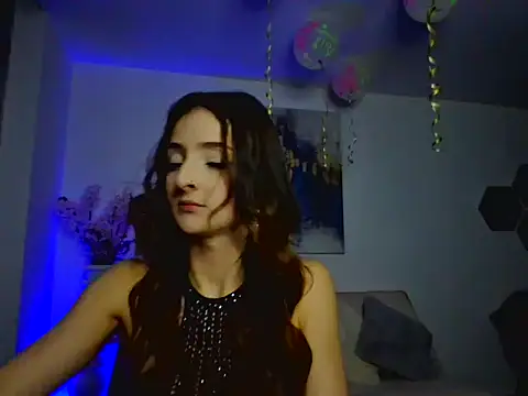 Snapshot of Lilyt_Cooper chatting on 04.24.26 Lilyt Cooper online show from 04.24.26