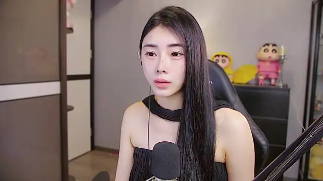 Snapshot of XiaoYuBao- chatting on 05.08.26 XiaoYuBao- online show from 05.08.26