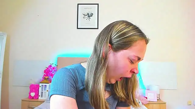 MelanieCuty online show from 05.19.26