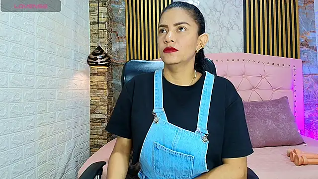 AishaCambell  online show from 04.24.26