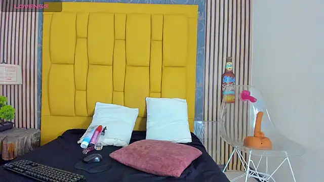  karlaruso online show from 04.23.26