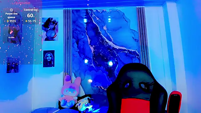 Snapshot of blonde_queen- chatting on 04.10.26 blonde queen- online show from 04.10.26