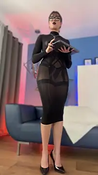 Snapshot of Liana_Fem_ chatting on 04.22.26 Liana Fem online show from 04.22.26