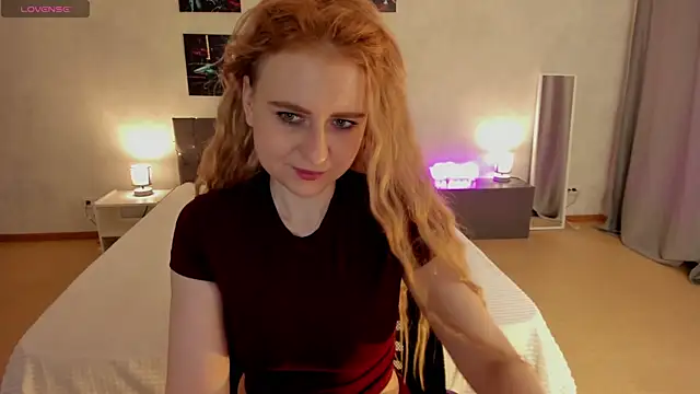 Snapshot of Shiny_Liss chatting on 05.29.26 Shiny Liss online show from 05.29.26