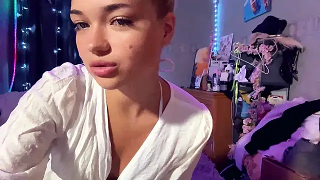 StacyChocopay online show from 08.04.26