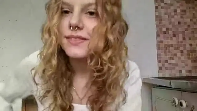 Snapshot of Kira_Wonderfullina chatting on 03.16.26 Kira Wonderfullina online show from 03.16.26